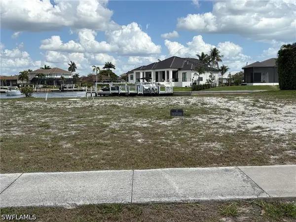 137 Greenview Street, Marco Island, FL 34145