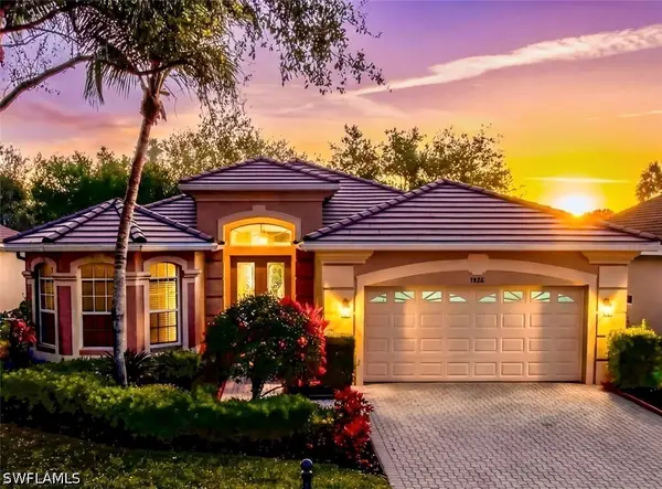 4828 Cerromar Drive, Naples, FL 34112