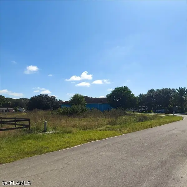 2189 Lincoln Park Avenue, Alva, FL 33920