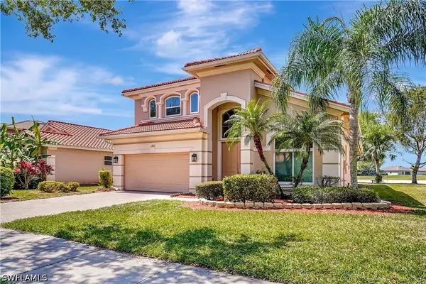 1892 Par Drive, Naples, FL 34120