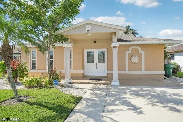 770 93rd Avenue N, Naples, FL 34108