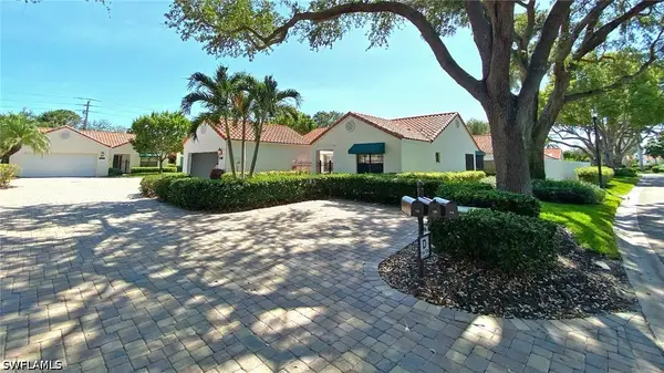 718 Reef Point Circle, Naples, FL 34108