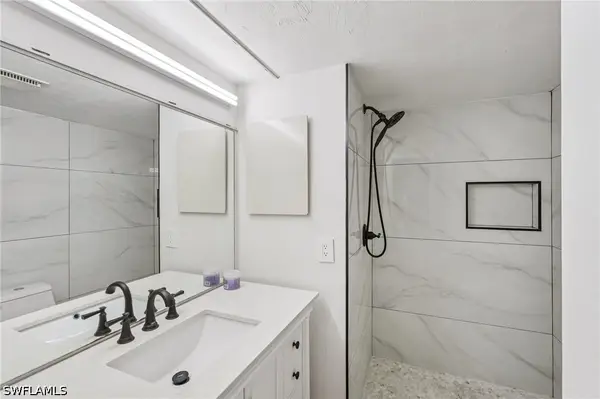 499 Forest Lakes Boulevard #305, Naples, FL 34105
