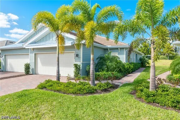 14559 Edgewater Circle, Naples, FL 34114