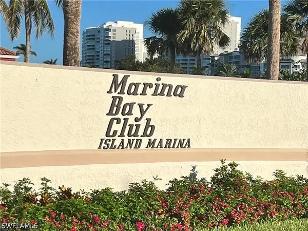 13115 Vanderbilt Drive, Naples, FL 34110