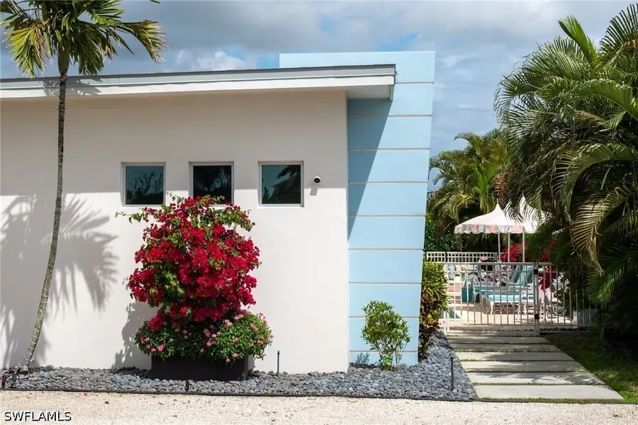 10042 Vanderbilt Drive, Naples, FL 34108 - #2