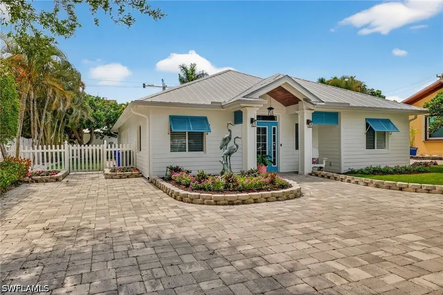 740 5th Avenue N, Naples, FL 34102 - #2