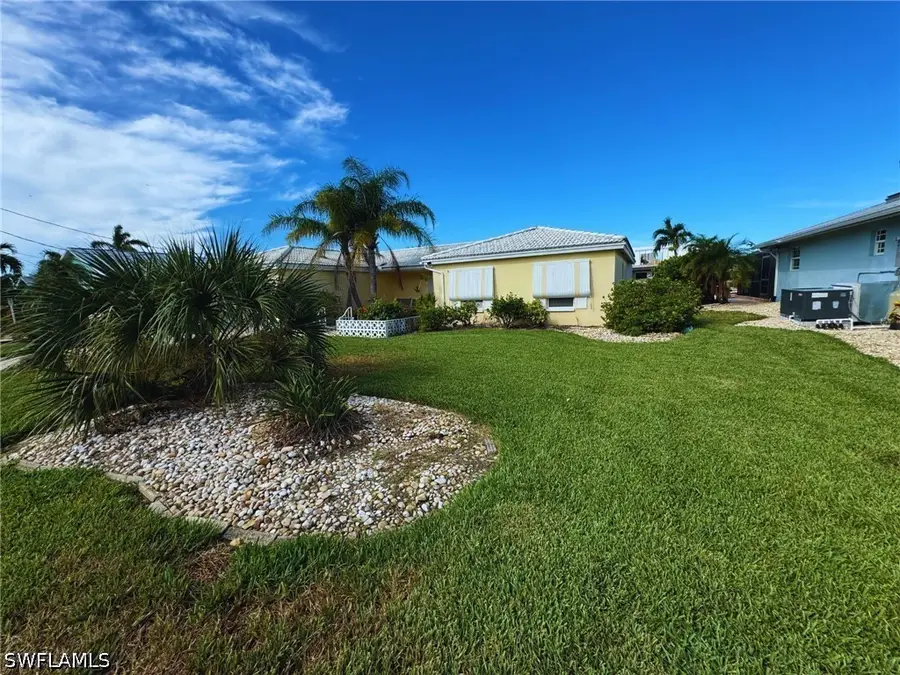 12 Bayview Boulevard, Fort Myers Beach, FL 33931 - #2