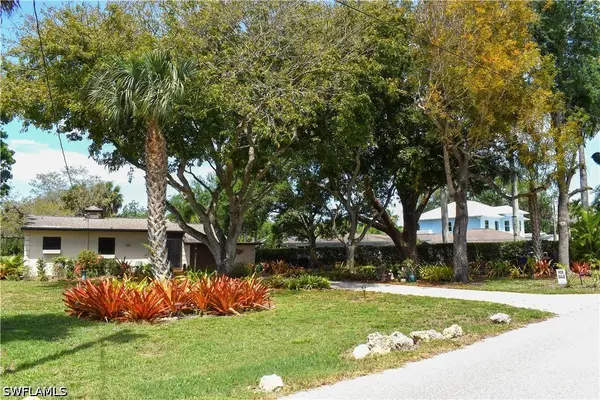 27213 Rio Vista Circle, Bonita Springs, FL 34135