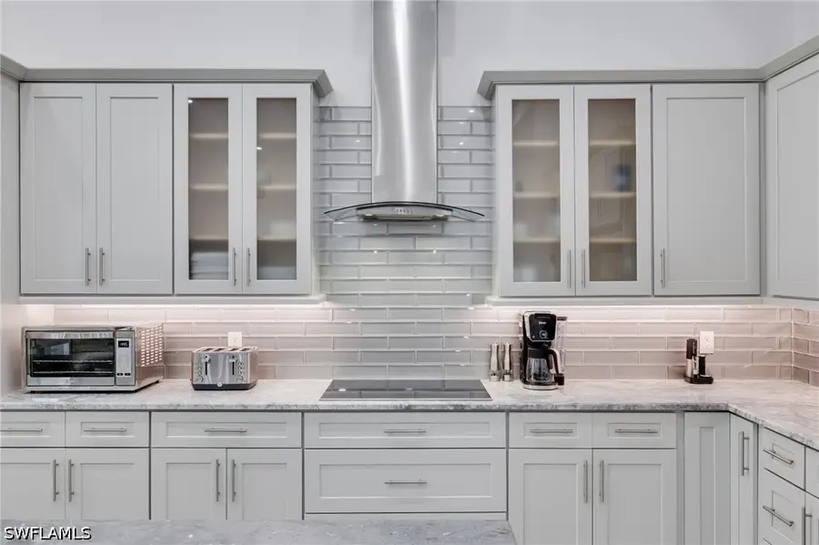 6423 Livingston Woods Lane, Naples, FL 34109 - #3