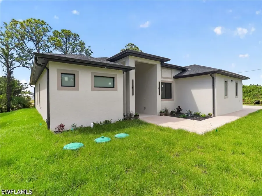 2009 Dixie Way, Lehigh Acres, FL 33972 - #3