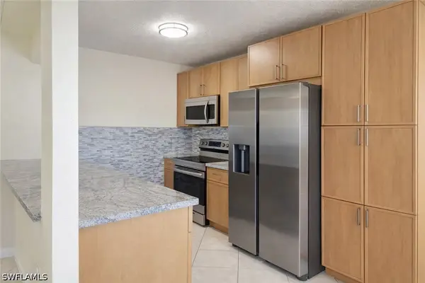 4625 Bayshore Drive #D1, Naples, FL 34112