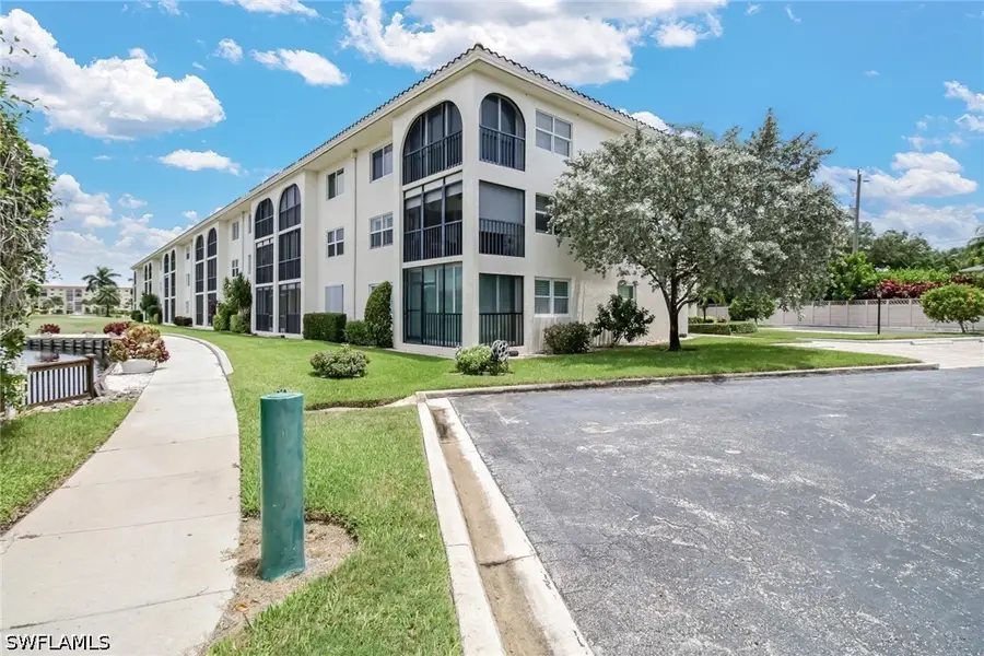 49 High Point Circle S #102, Naples, FL 34103 - #3