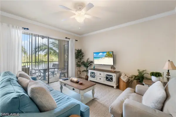 9727 Acqua Court #436, Naples, FL 34113