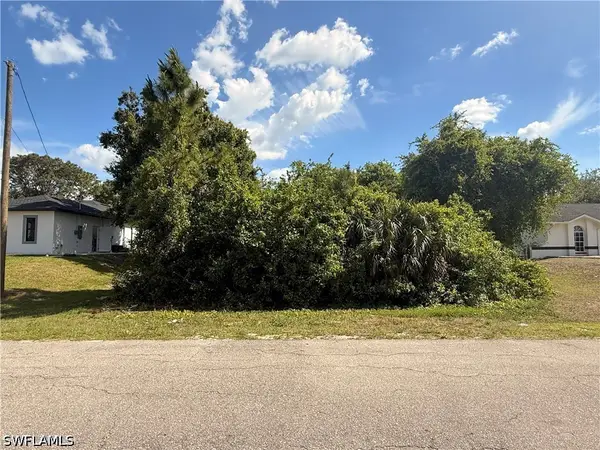 3007 15th Street W, Lehigh Acres, FL 33971