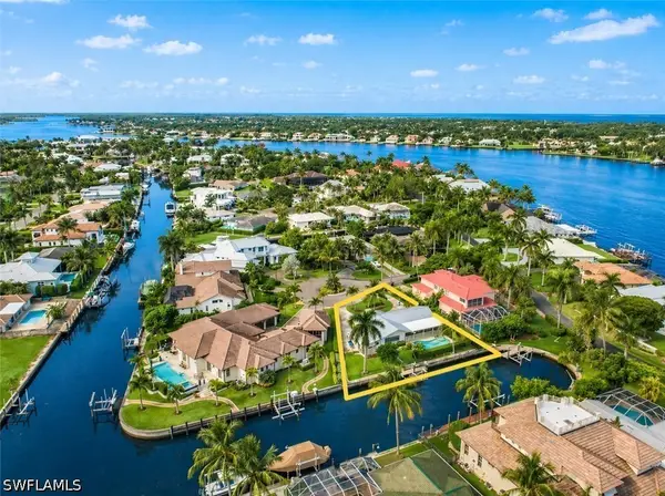 1250 Tuna Court, Naples, FL 34102