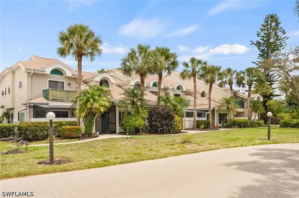 77 Emerald Woods Drive #I6, Naples, FL 34108