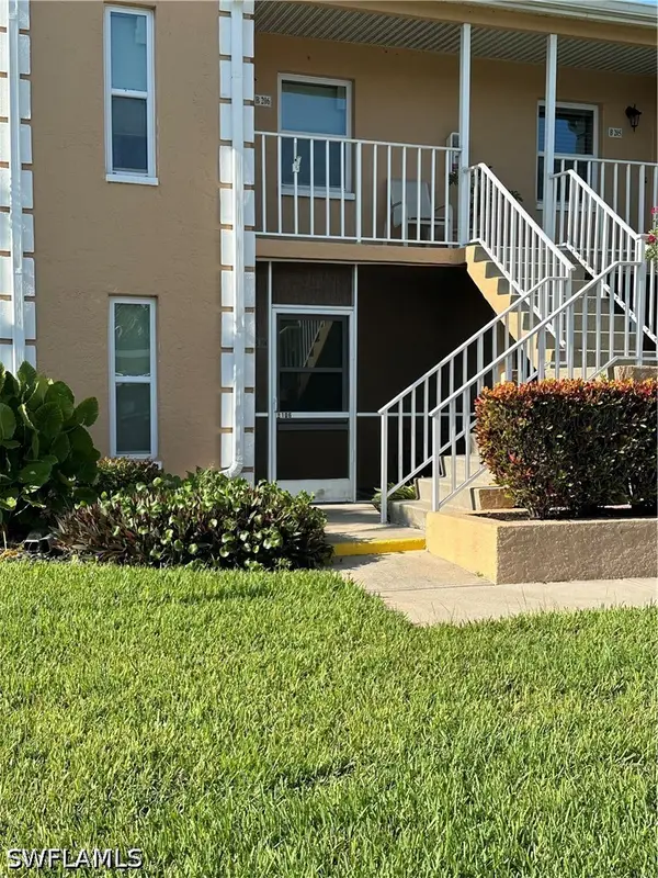 1950 W Crown Pointe Boulevard #B106, Naples, FL 34112