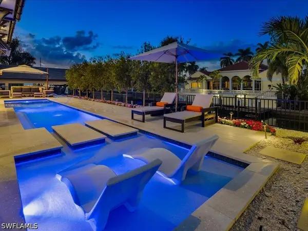 425 15th Avenue S, Naples, FL 34102