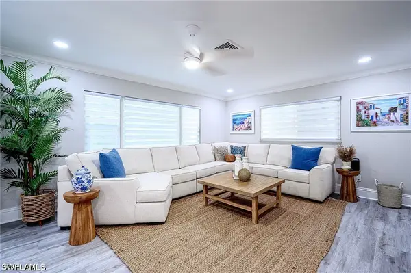 810 103rd Avenue N, Naples, FL 34108