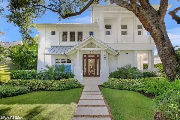 685 2nd Street S, Naples, FL 34102
