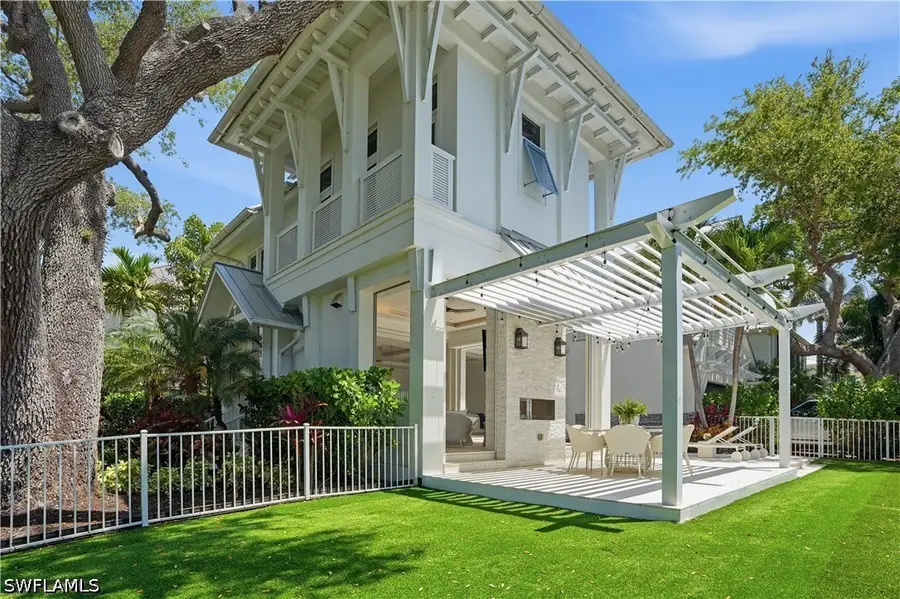 685 2nd Street S, Naples, FL 34102 - #3