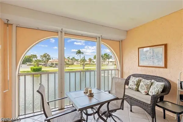 372 Charlemagne Boulevard #B202, Naples, FL 34112