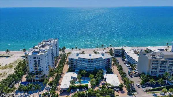 1851 Gulf Shore Boulevard N #103, Naples, FL 34102