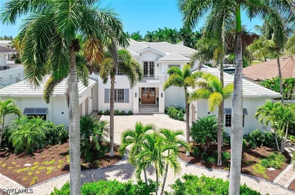 1888 6th Street S, Naples, FL 34102