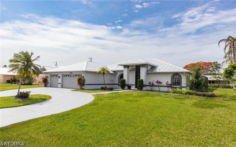 512 SE 33rd Terrace, Cape Coral, FL 33904 - #3