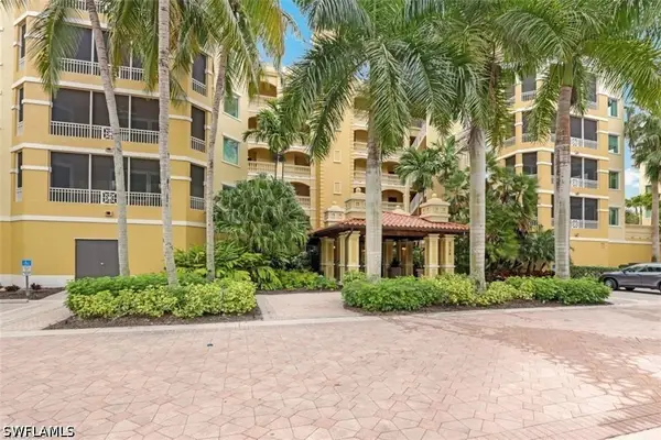 2738 Tiburon Boulevard E #B301, Naples, FL 34109