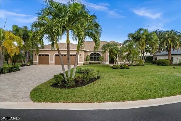 2035 Teagarden Lane, Naples, FL 34110