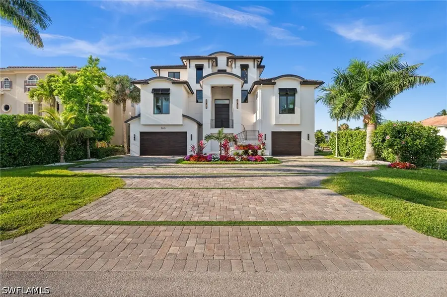 380 Trade Winds Avenue, Naples, FL 34108 - #2