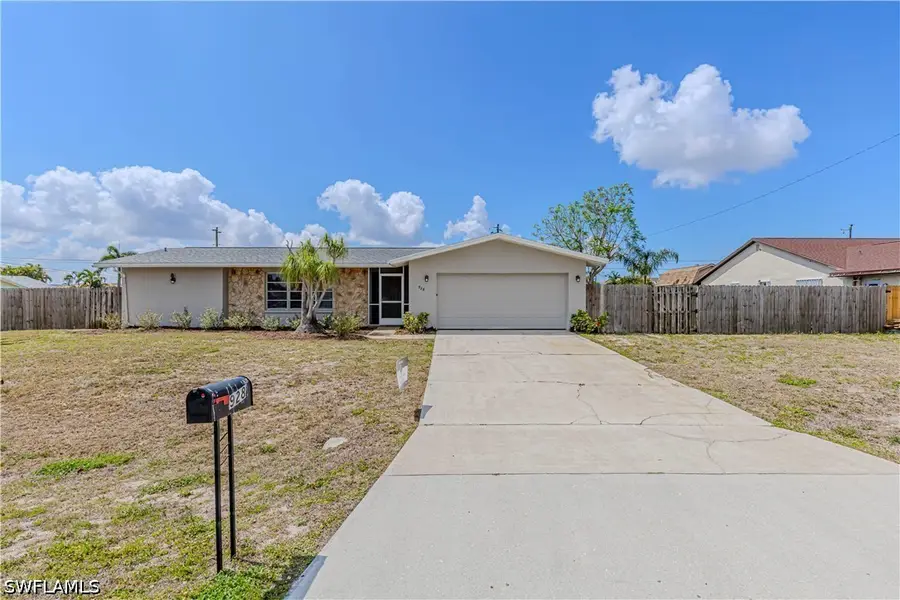 928 SE 35th Street, Cape Coral, FL 33904 - #2