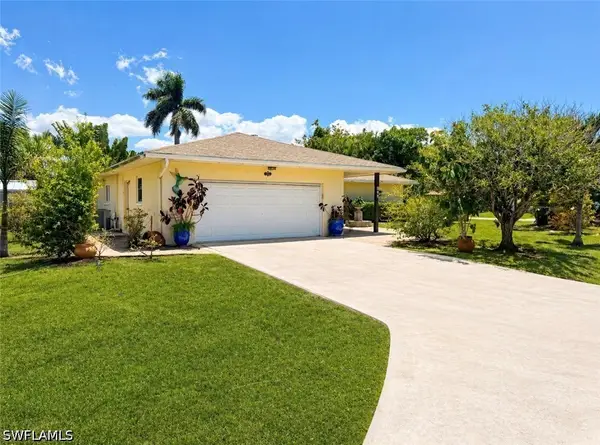 688 W Valley Drive, Bonita Springs, FL 34134