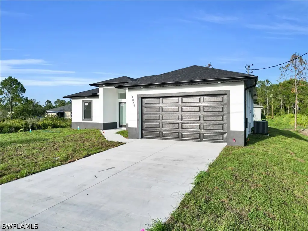 1128 Fontana Street E, Lehigh Acres, FL 33974 - #1