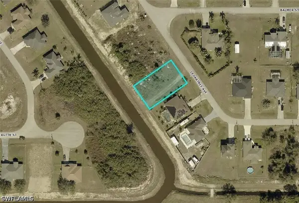 1005 Cedartree Avenue, Lehigh Acres, FL 33971