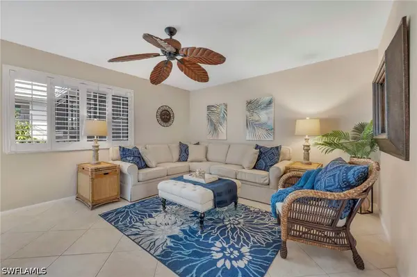 788 Park Shore Drive #D26, Naples, FL 34103