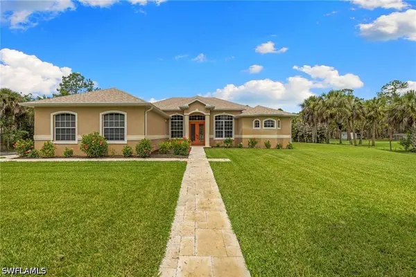 385 13th Street Sw, Naples, FL 34117