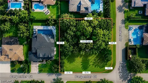 527 Carpenter Court, Naples, FL 34110
