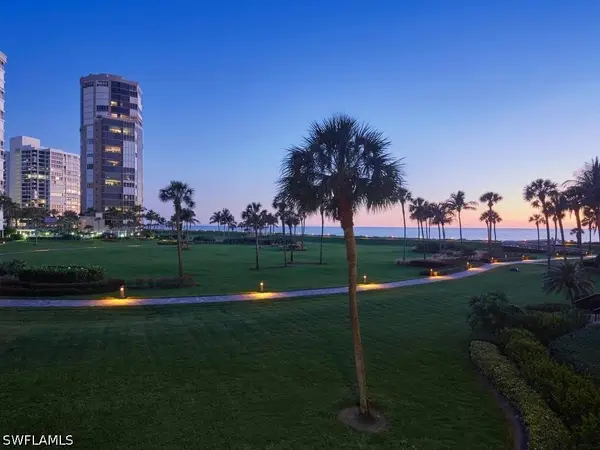 4551 Gulf Shore Boulevard N #204, Naples, FL 34103