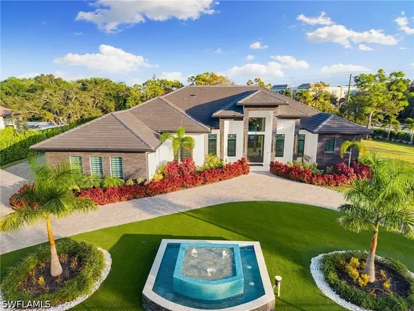 10 Caribbean Road, Naples, FL 34108