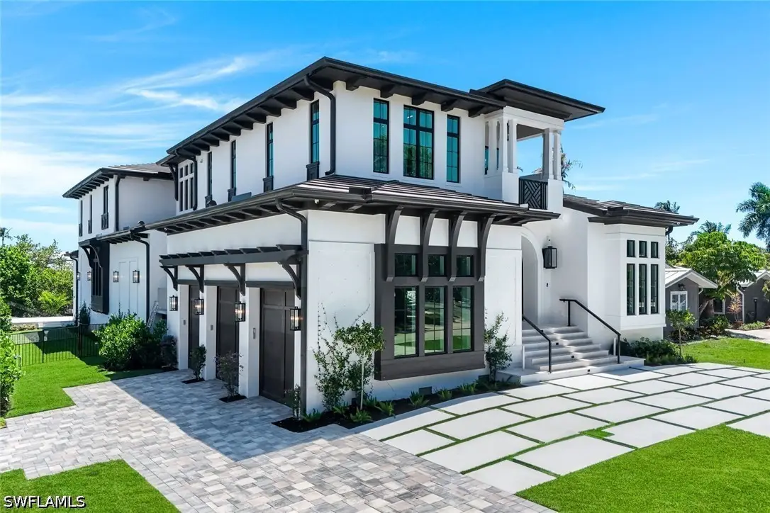 1690 Chesapeake Avenue, Naples, FL 34102 - #1