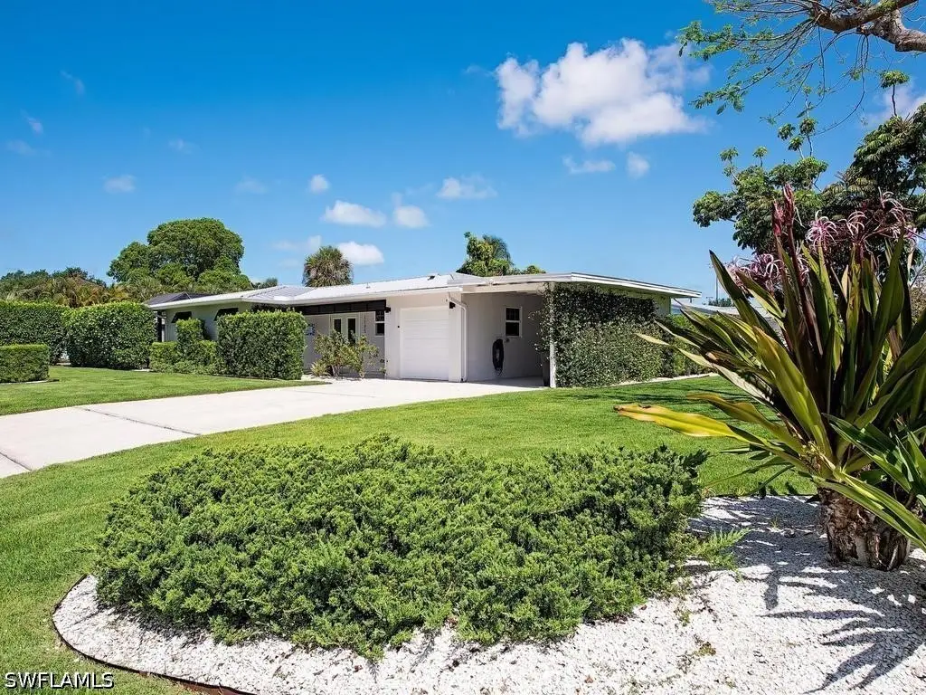 1195 14th Avenue N, Naples, FL 34102 - #1