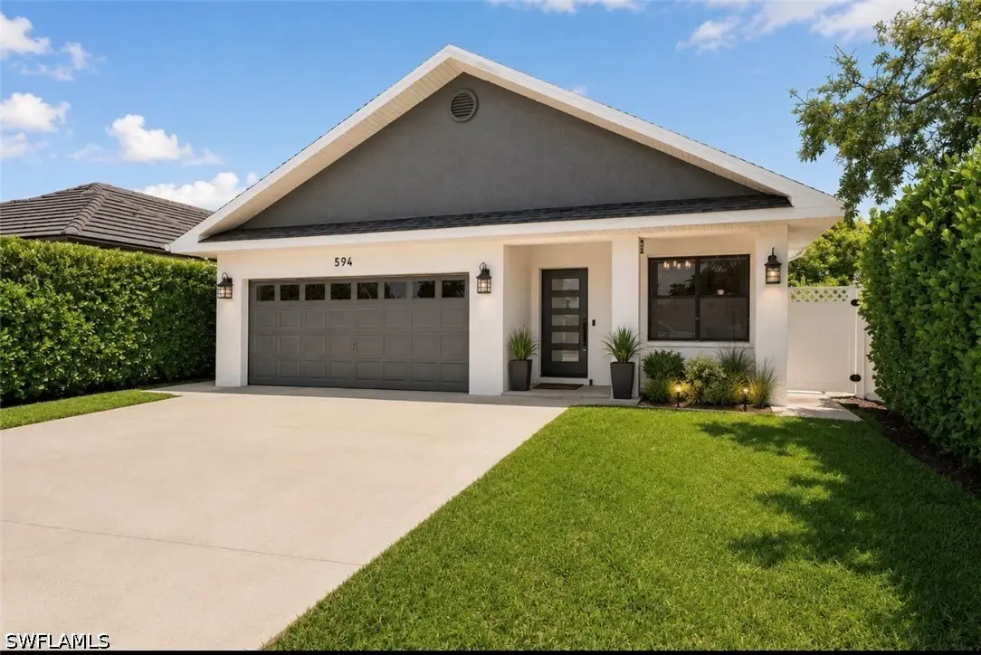 594 108th Avenue N, Naples, FL 34108 - #1