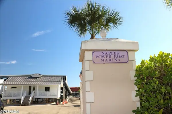 705 11th Street S, Naples, FL 34102