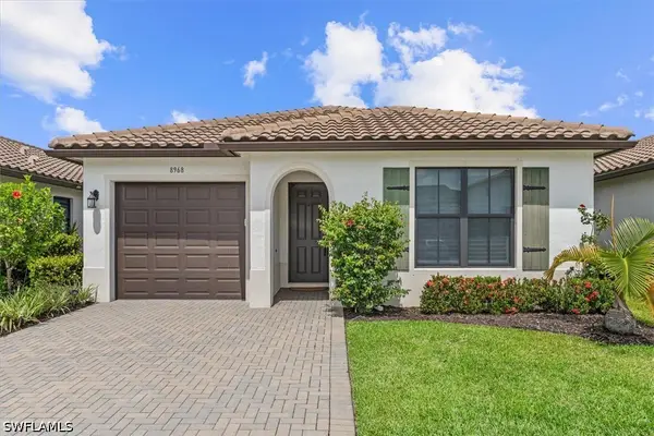 8968 Madrid Circle, Naples, FL 34104