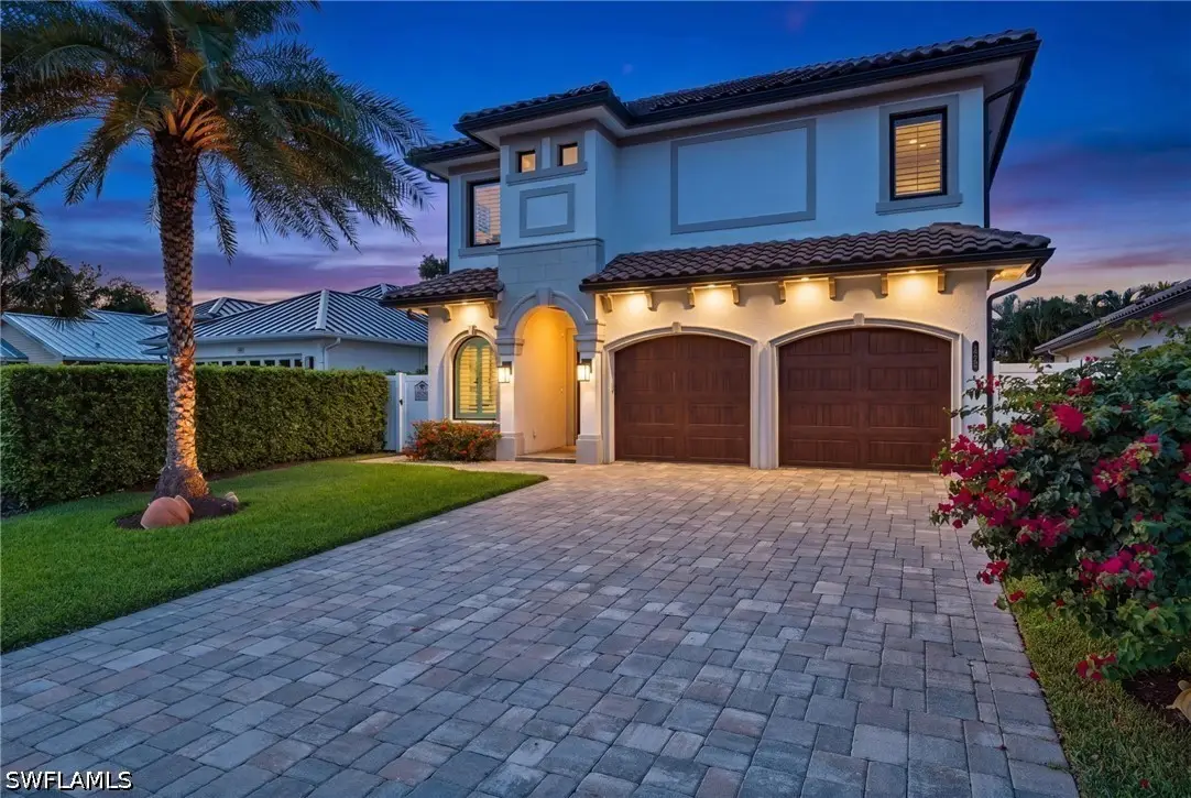 519 97th Avenue N, Naples, FL 34108 - #1