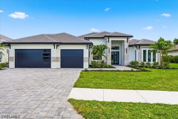14318 Charthouse Circle, Naples, FL 34114