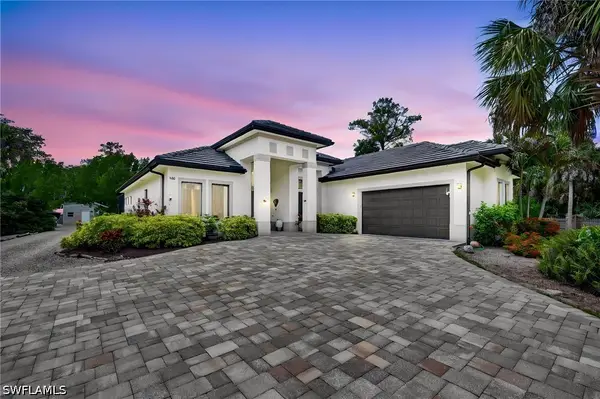 163 19th Street Nw, Naples, FL 34120